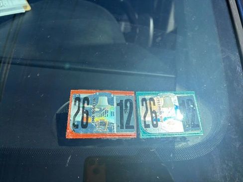 Used 2014 Chrysler Town & Country Touring-L w/ Driver Convenience Group image 3