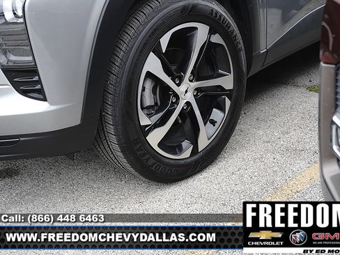 Used 2025 Chevrolet Trax RS w/ Driver Confidence Package FWD image 10