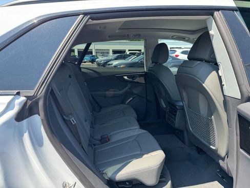 New 2025 Audi Q8 Premium image 5