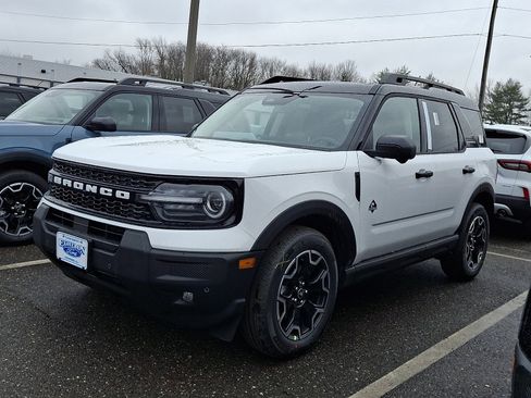New 2026 Ford Bronco Sport Outer Banks w/ Outer Banks Tech Package+ AWD/4WD image 3