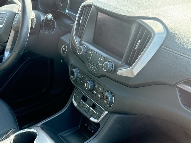 Used 2024 GMC Terrain AT4 w/ Tech Package AWD/4WD image 22