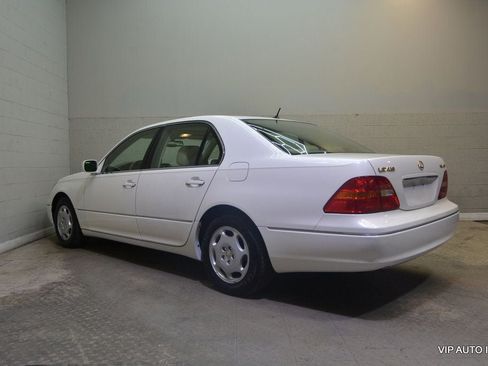 Used 2001 Lexus LS 430 RWD image 2