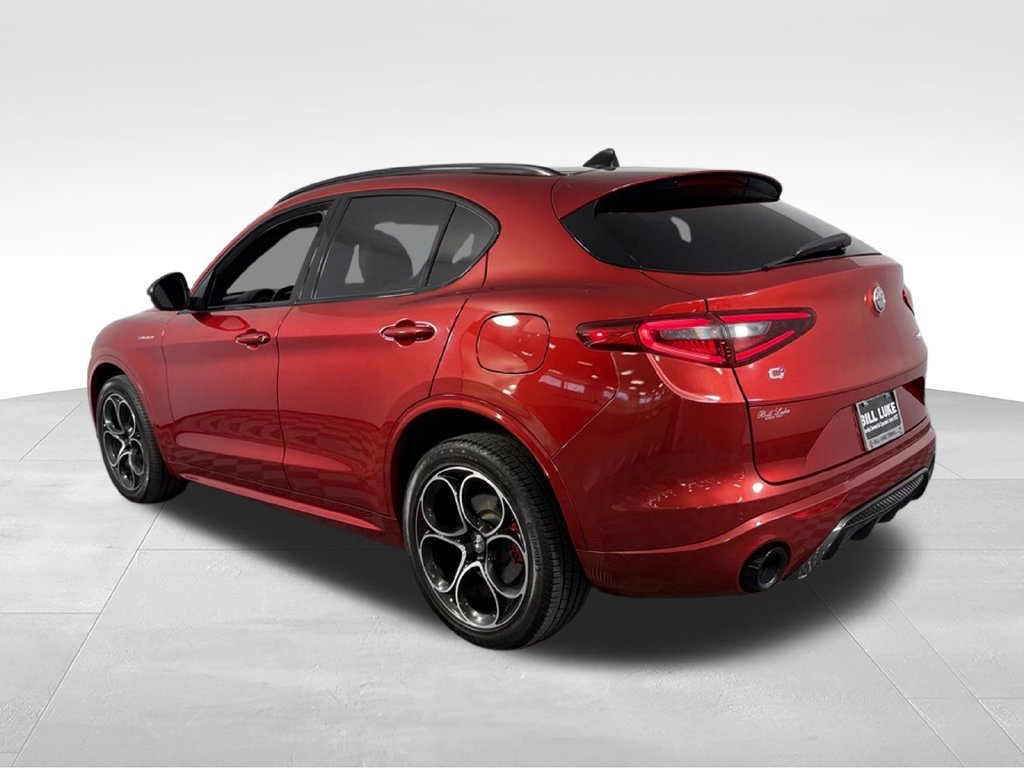 Used 2023 Alfa Romeo Stelvio Veloce AWD/4WD image 8
