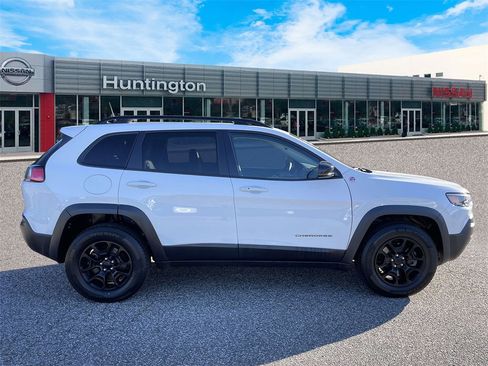 Used 2022 Jeep Cherokee Trailhawk w/ Sun, Sound & Nav Group image 5