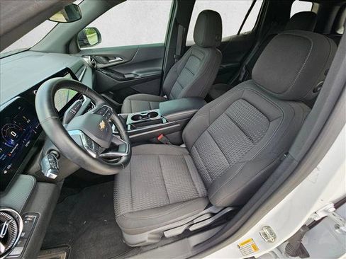 Used 2025 Chevrolet Equinox LT FWD image 15