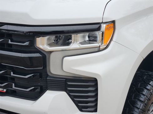 Used 2023 Chevrolet Silverado 1500 LT Trail Boss image 8