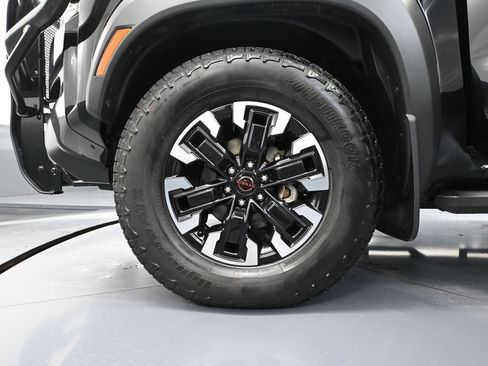 Used 2023 Nissan Frontier PRO-4X w/ Tow Package AWD/4WD image 13