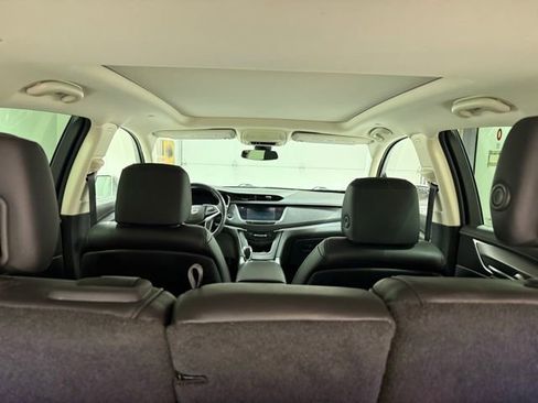 Used 2018 Cadillac XT5 Premium Luxury image 9