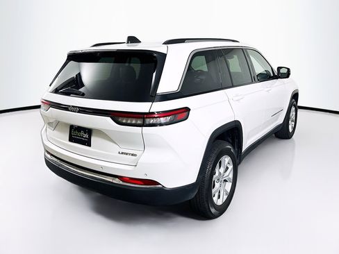 Used 2023 Jeep Grand Cherokee Limited w/ Luxury Tech Group II RWD image 9