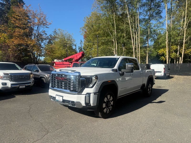 Used 2024 GMC Sierra 2500 Denali w/ Denali Reserve Package AWD/4WD image 2