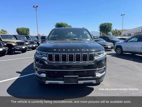 Used 2022 Jeep Wagoneer Series II RWD image 9