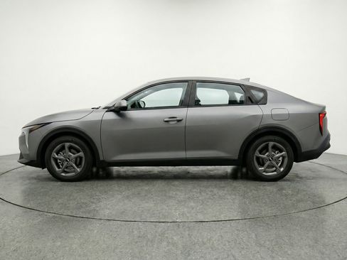 Used 2025 Kia K4 LXS image 5