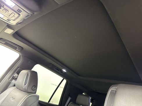Used 2024 Cadillac Escalade Sport AWD/4WD image 22