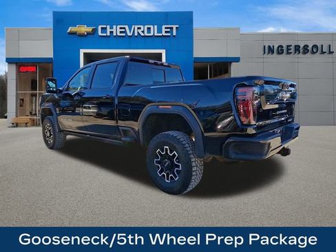 Used 2024 GMC Sierra 2500 AT4X image 6