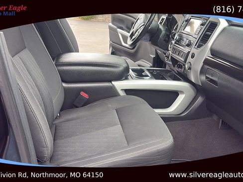 Used 2017 Nissan Titan SV image 12