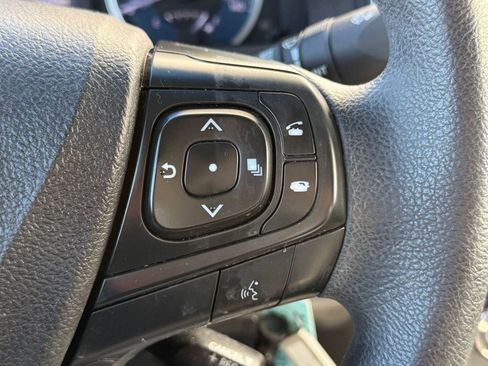 Used 2017 Toyota Camry LE image 27