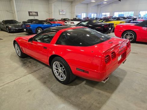Used 1996 Chevrolet Corvette Coupe image 3