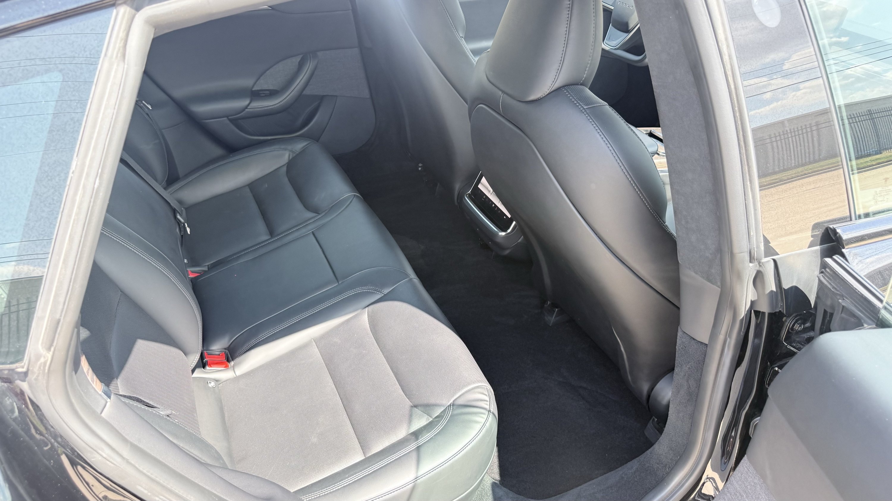 Used 2023 Tesla Model S AWD/4WD image 33