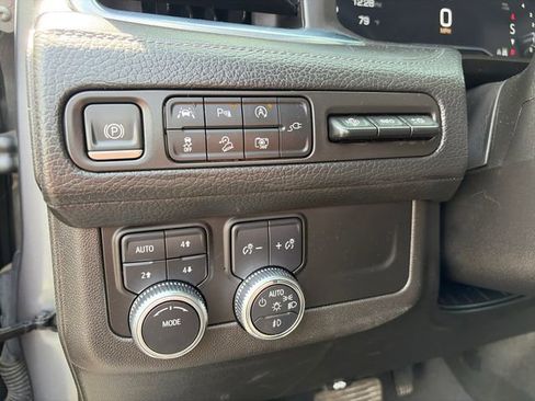 Used 2022 GMC Yukon XL Denali image 22