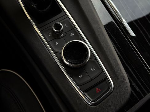 Used 2023 Cadillac Escalade ESV Sport AWD/4WD image 81