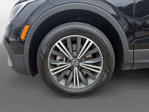 Used 2024 Volkswagen Tiguan Wolfsburg Edition image 15