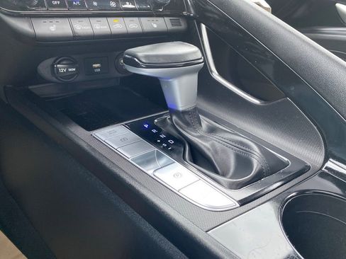 Certified 2023 Hyundai Elantra Limited FWD image 20