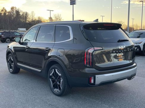 Used 2023 Kia Telluride EX image 27