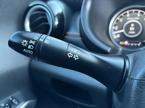 Used 2020 Nissan Kicks SR w/ SR Premium Package image 24