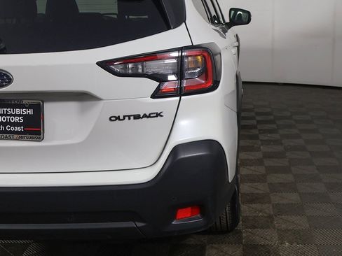 Used 2025 Subaru Outback Onyx Edition image 17