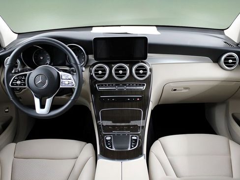 Used 2022 Mercedes-Benz GLC 300 image 24