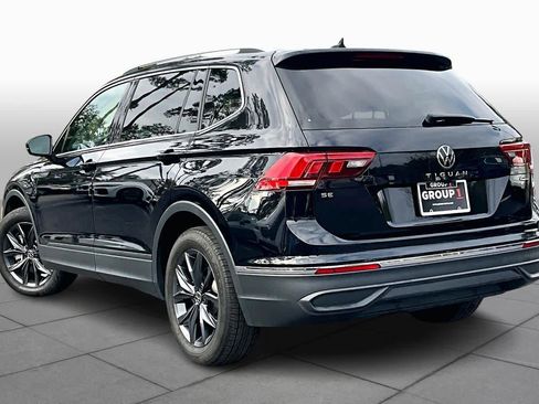 Used 2023 Volkswagen Tiguan SE image 11