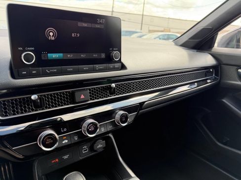 Used 2023 Honda Civic Sport image 17