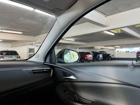 Used 2025 Buick Encore GX Preferred image 35