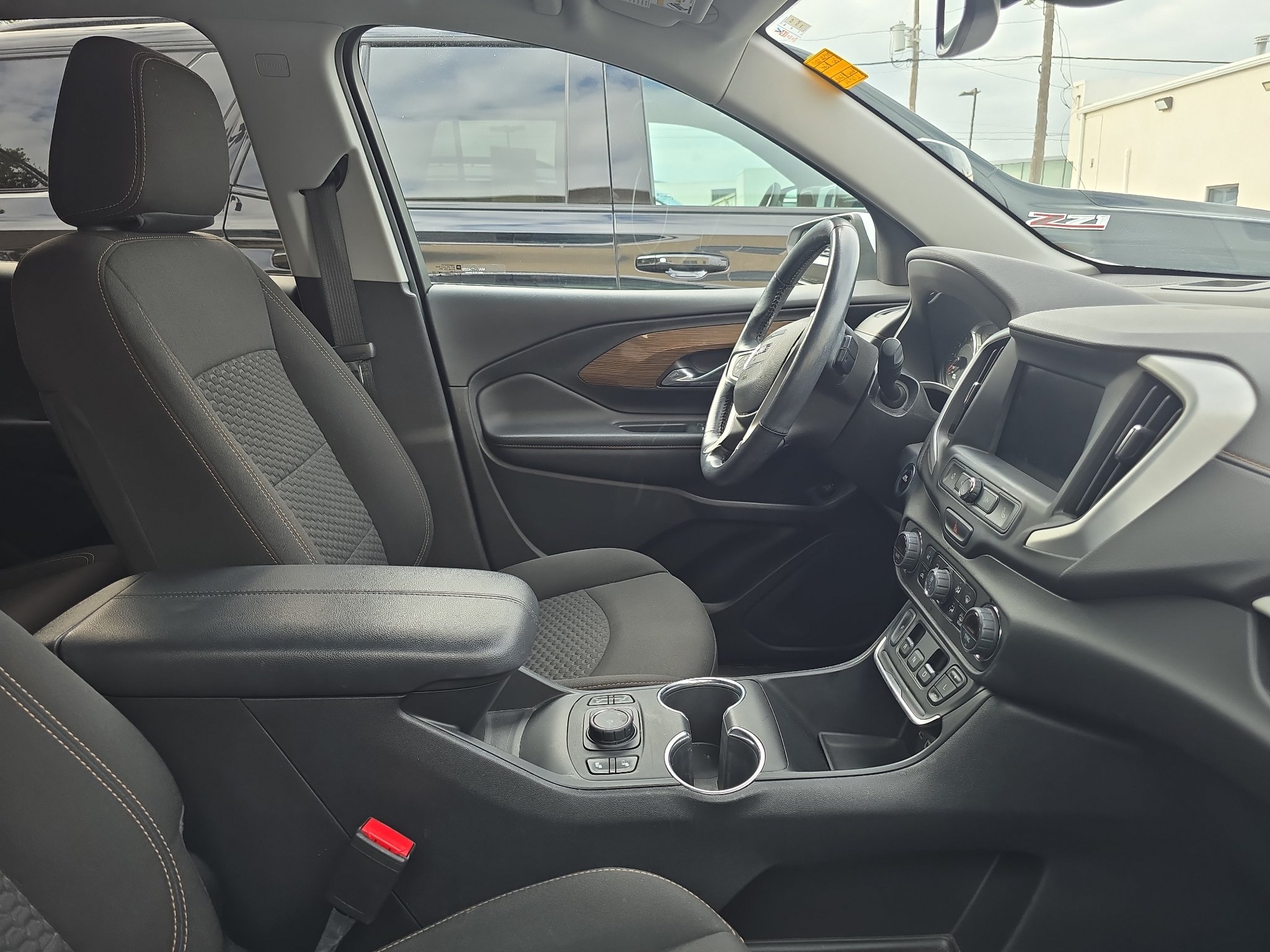 Used 2020 GMC Terrain SLE w/ Driver Convenience Package FWD image 7