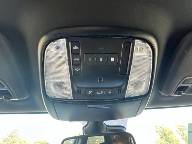 Used 2025 Dodge Durango R/T AWD/4WD image 33