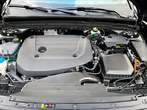 New 2026 Volvo XC40 B5 Plus AWD/4WD image 38