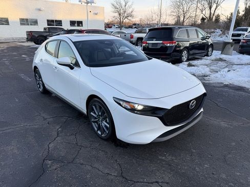 Used 2024 MAZDA MAZDA3 s image 4