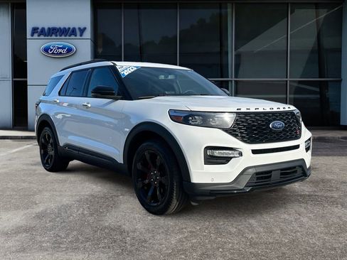 Used 2023 Ford Explorer ST w/ Equipment Group 401A image 3