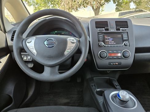 Used 2017 Nissan Leaf S w/ Charge Package FWD image 18