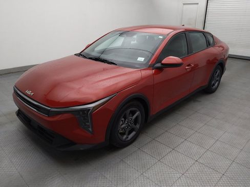 Used 2025 Kia K4 FWD image 2