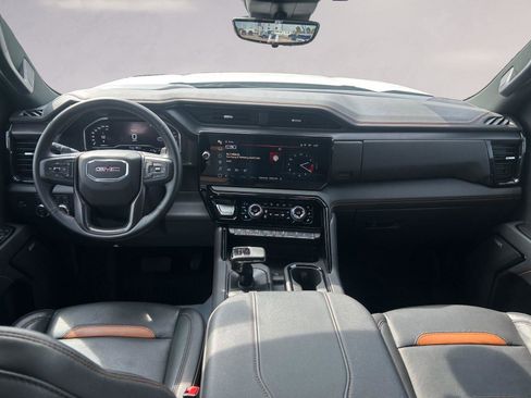 Used 2025 GMC Sierra 1500 AT4 w/ Technology Package image 10