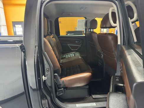 Used 2019 Nissan Titan Platinum Reserve image 19