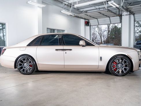 Used 2023 Rolls-Royce Ghost Black Badge w/ Black Badge Ghost Package image 5