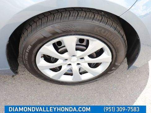 Used 2022 Toyota Corolla LE image 25