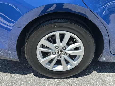 Used 2025 Toyota Camry LE image 12