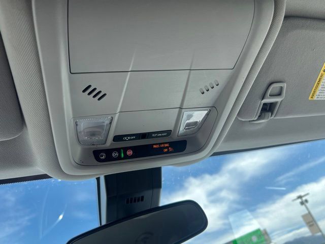 Used 2021 Chevrolet Equinox LS w/ LS Convenience Package FWD image 12