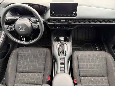 Used 2025 Honda HR-V Sport image 9