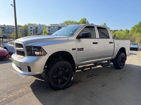 Used 2014 RAM 1500 Express RWD image 4