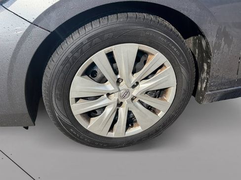 Used 2024 Nissan Sentra S FWD image 11