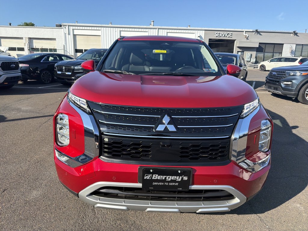 Used 2023 Mitsubishi Outlander SE AWD/4WD image 8